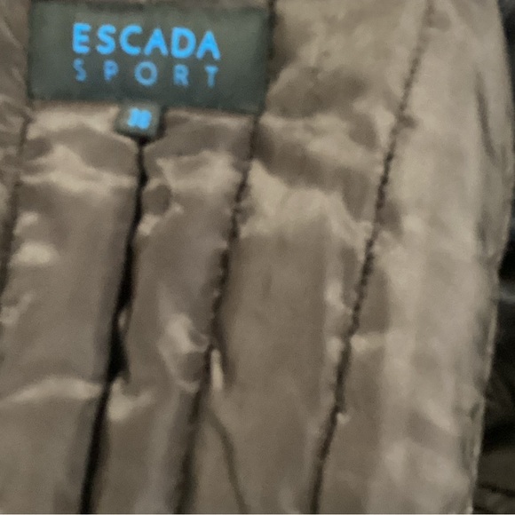 Escada coat - Picture 2 of 11